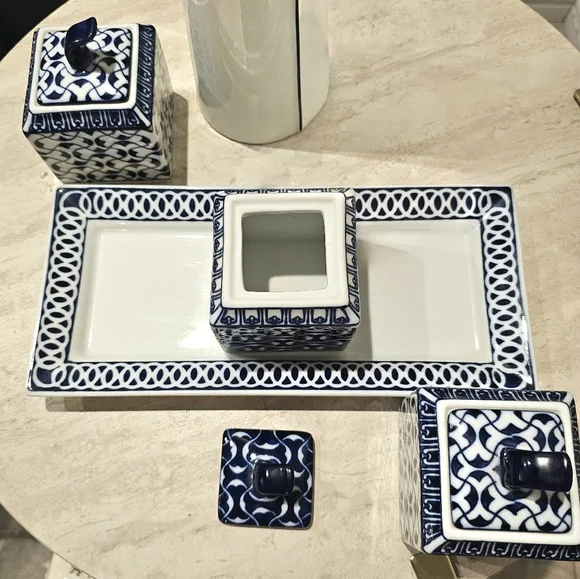Bombay Blue and White Ceramic Condiment Canister Set W Tray - Picture 7 of 9